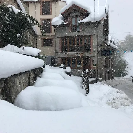 Rural Pena Castil 2* Sotres