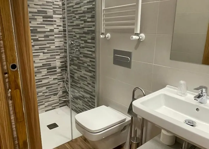 Rural Pena Castil 2*