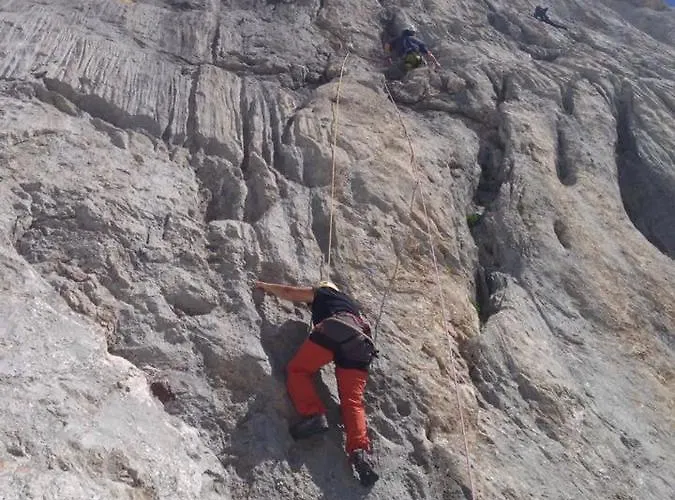 Rural Pena Castil Hotel 2*